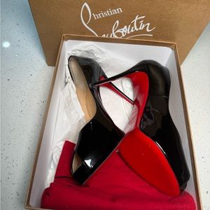 New Very Privé
120 mm Platform pumps - Patent calf leather - Black